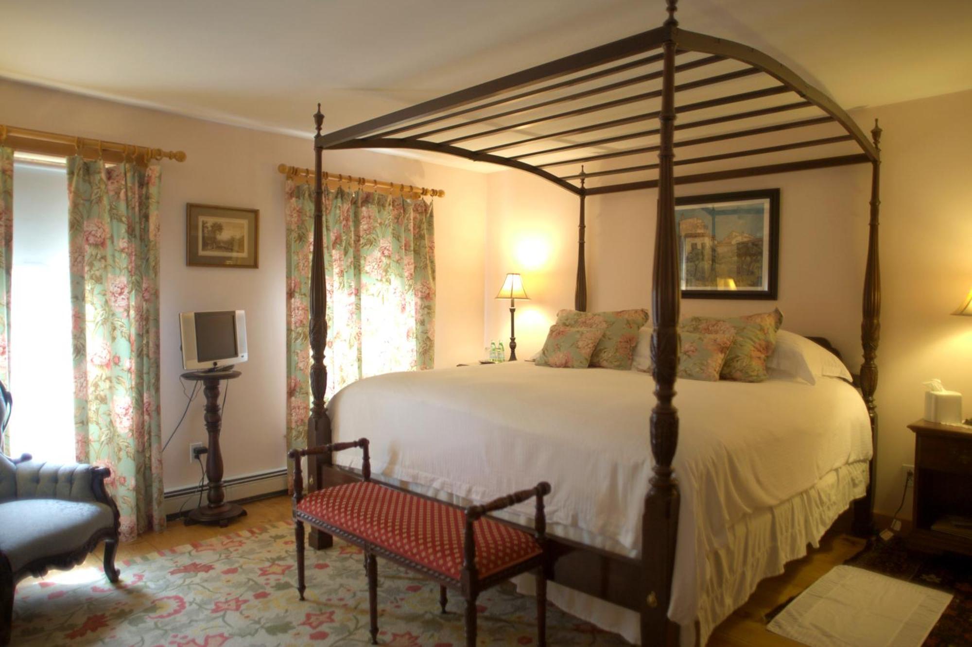 Highland Lake Inn Andover Extérieur photo
