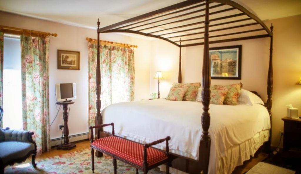Highland Lake Inn Andover Extérieur photo
